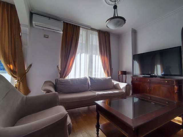 Tirane, jepet me qera apartament 1+1+BLK Kati 3, 85 m² 500 Euro (Parku i madh i Liqenit, Liqeni i Tiranës)