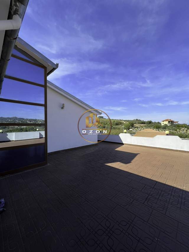 Tirane, shitet Vile 3 Katshe Kati 0, 370.000 m² 370.000 Euro (Zhurje , Ndroq)