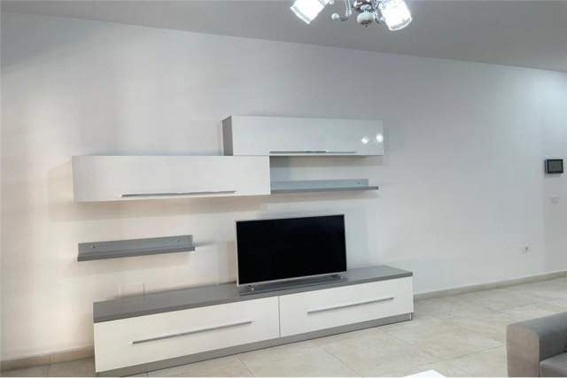 Tirane, jepet me qera apartament 1+1+BLK Kati 5, 77 m² 500 Euro (Kompleksi Delijorgji)