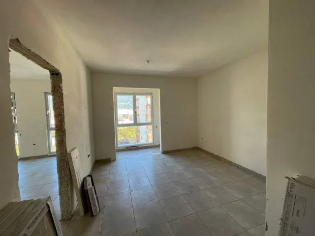 Tirane, shitet apartament 1+1 75 m² 83.000 Euro (Ali Demi)