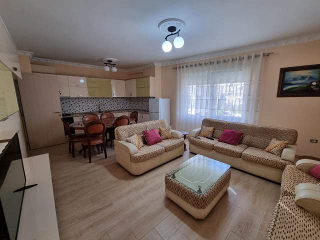 Tirane, jepet me qera apartament 2+1+BLK Kati 2, 93 m² 600 Euro (Rruga Haxhi Kika)