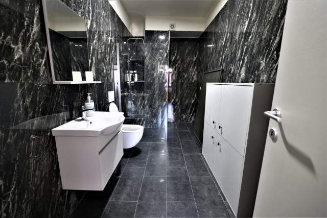 Shitet apartament ne rrugen 5 Maji.