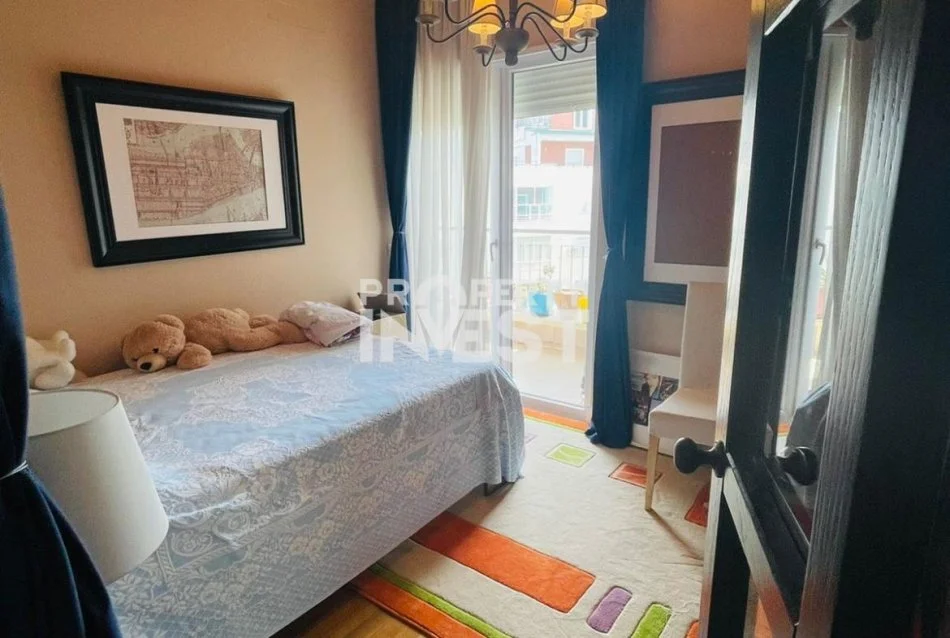 Tirane, jepet me qera 2+1+Aneks+Ballkon Kati 4, 106 m² 700 € (Liqeni i thate prane Hotel Radisson)