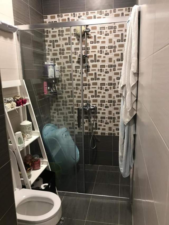 Shitet apartament ne Astir,perballe kompleksit Molla.