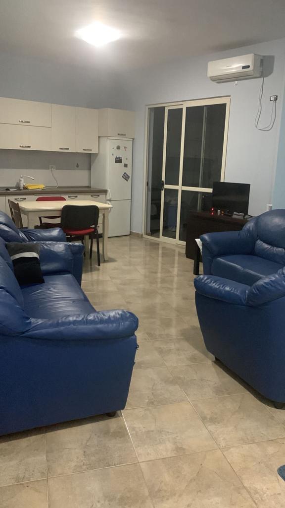 Shitet apartament ne Astir,perballe kompleksit Molla.