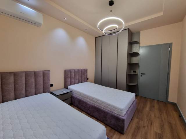 Tirane, jepet me qera apartament 2+1+BLK Kati 2, 125 m² 690 Euro (Rruga Viktor Eftemiu)