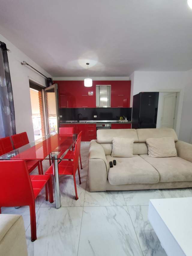 Tirane, shitet apartament 3+1+BLK Kati 5, 140 m² 320.000 Euro (kavajes)