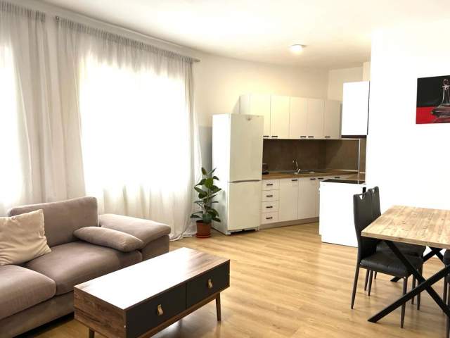 Tirane, jepet me qera apartament 2+1+BLK Kati 2, 95 m² 450 Euro (rruga demir gashi)