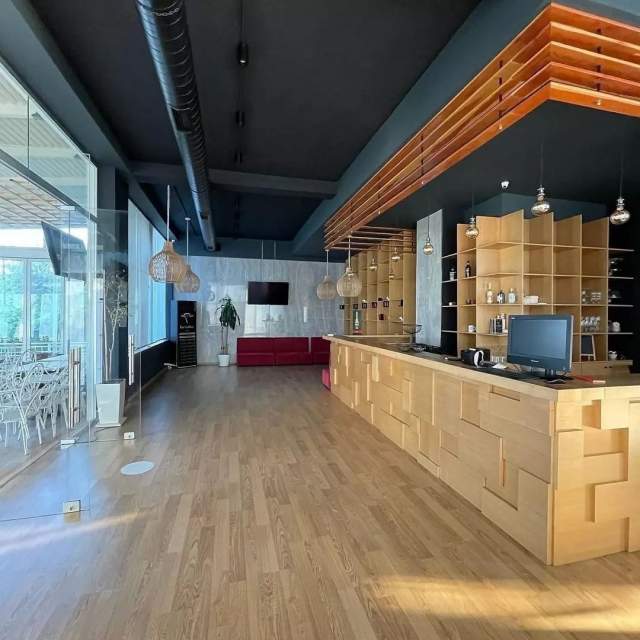 Tirane, jap me qera apartament Kati 1, 930 m² 2.100 Euro (Kodra e Diellit)