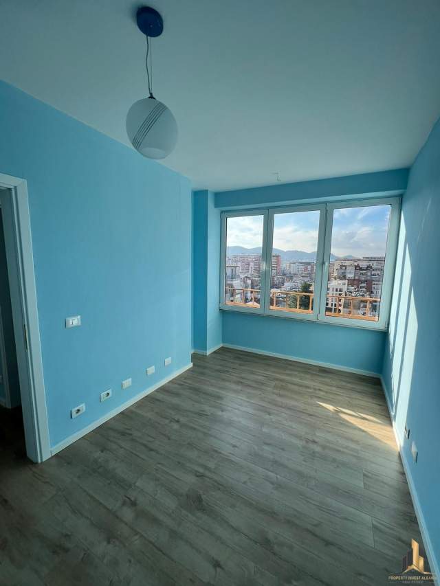 Tirane, jepet me qera apartament 2+1+A+BLK Kati 8, 141 m² 800 Euro (bllok , garda)