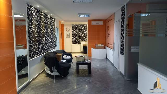 Tirane, jepet me qera zyre Kati 3, 180 m² 1.500 Euro (Bllok , juridiku)