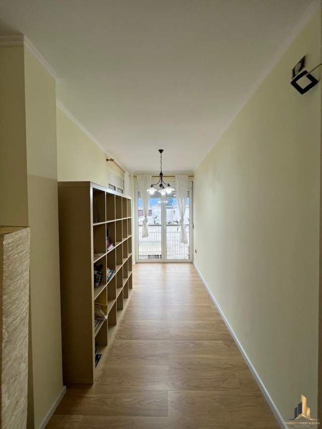 Tirane, jepet me qera apartament 2+1+A+BLK Kati 9, 111 m² 700 Euro (bllok , garda)