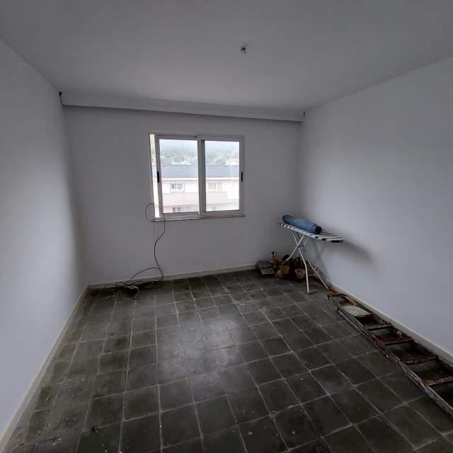 Tirane, shitet apartament 2+1+A Kati 5, 75 m² 52.000 Euro (Kombinat)