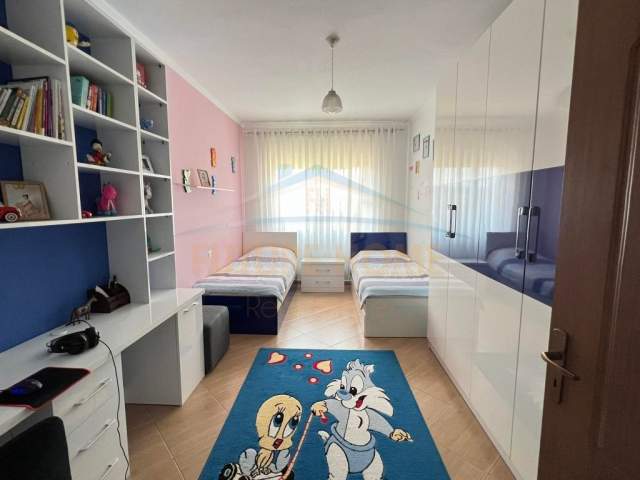 Tirane, shes apartament 2+1+BLK Kati 5, 112 m² 118.000 Euro (rruga loni ligori)