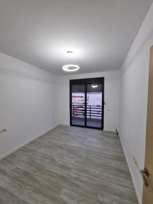 Tirane, shitet apartament 2+1+BLK Kati 8, 108 m² 110.000 Euro (ASTIR)