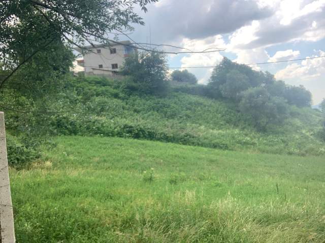 Tirane, shes truall 1.000 m² 45.000 Euro (Lana Bregas)