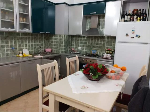 📌Tirane, shitet apartament 2+1+A+BLK Kati 1, 76 m² 130.000 Euro