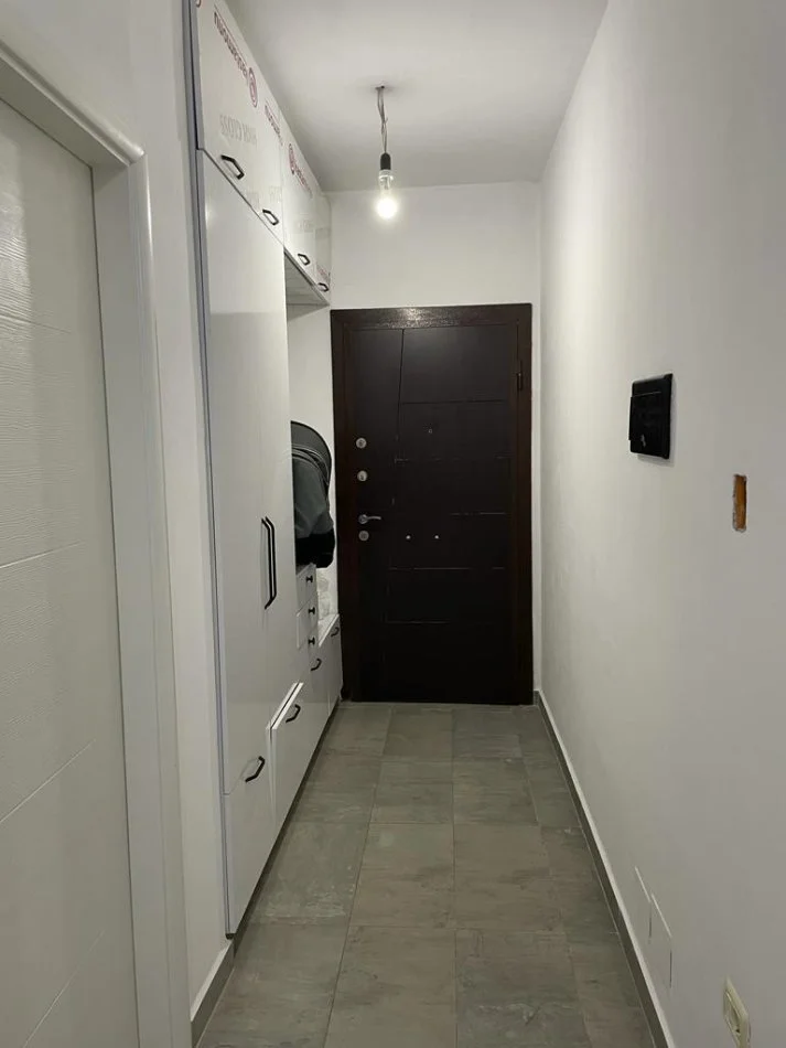 Tirane, shes apartament 1+1+Ballkon Kati 6, 70 m² 105.000 € (Sokrat Miho)