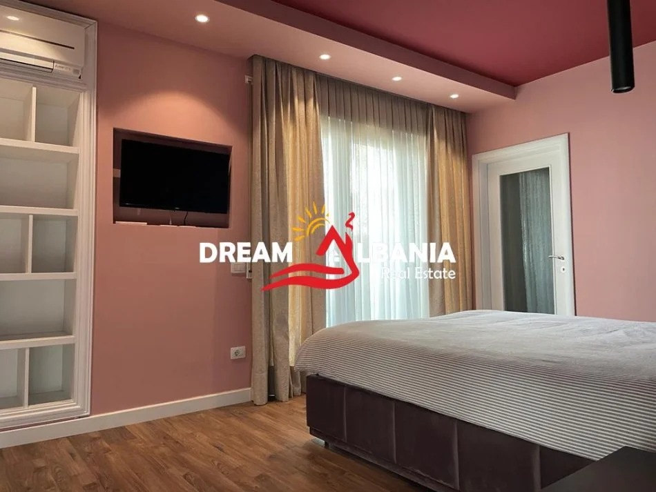 Tirane, jepet me qera apartament 2+1+Ballkon Kati 6, 120 m² 1.600 € (te rruga e Kosovareve)