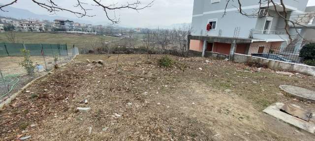 Tirane, shes 400 m² 50.000 Euro