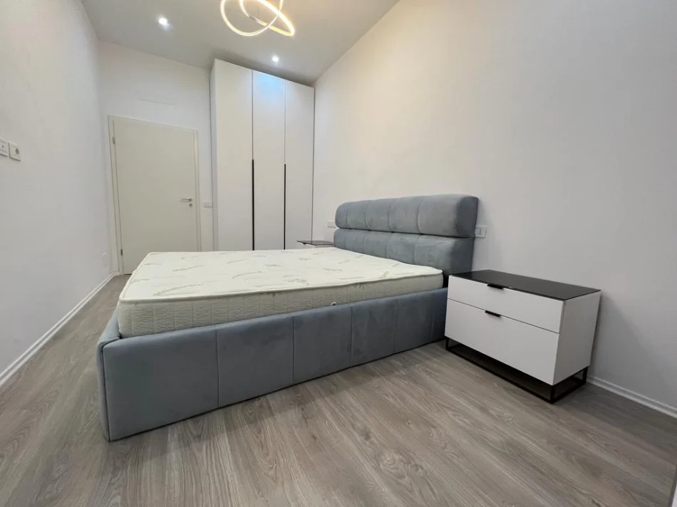 JAPIM ME QIRA APARTAMENT 2+1 PER BANIM, KOMPLEKSI MANGALEM 21