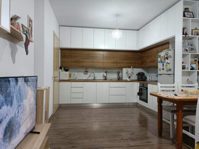 Tirane, shes apartament 2+1+BLK Kati 4, 105 m² 100.000 Euro (Pavarsia)