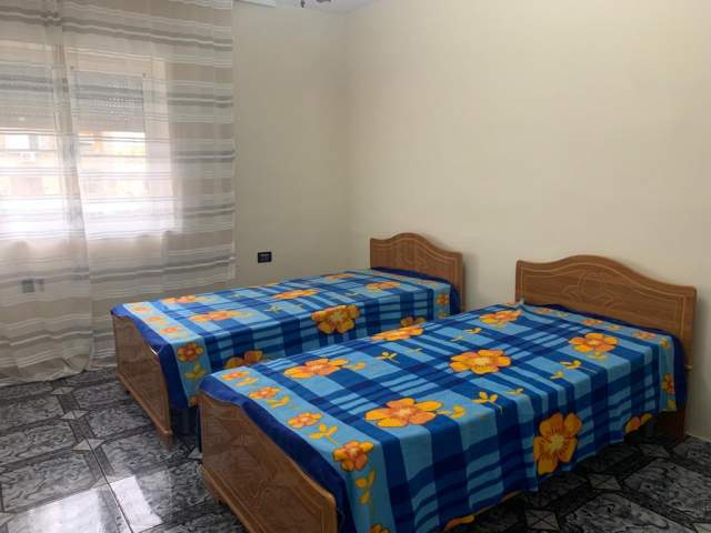 Tirane, jepet me qera apartament 2+1 Kati 3, 71 m² 350 Euro (Rruga Niko Avrami)