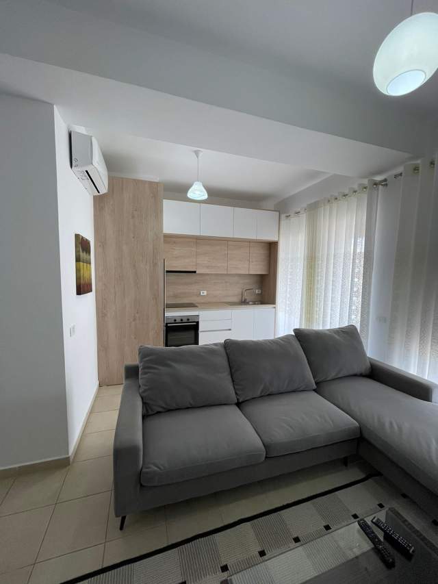 Tirane, jepet me qera apartament 1+1+BLK Kati 3, 68 m² 350 Euro (mangalem 21)