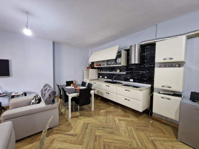 Lungomare, jepet me qera apartament 1+1+BLK Kati 3, 60 m² 30.000 Leke (Lungomare)