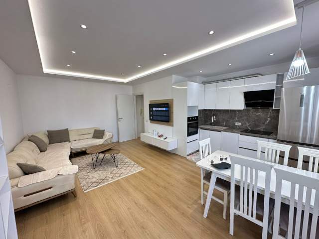 Tirane, shitet apartament 1+1+BLK Kati 7, 70 m² 77.000 Euro (3 DESHMORET)