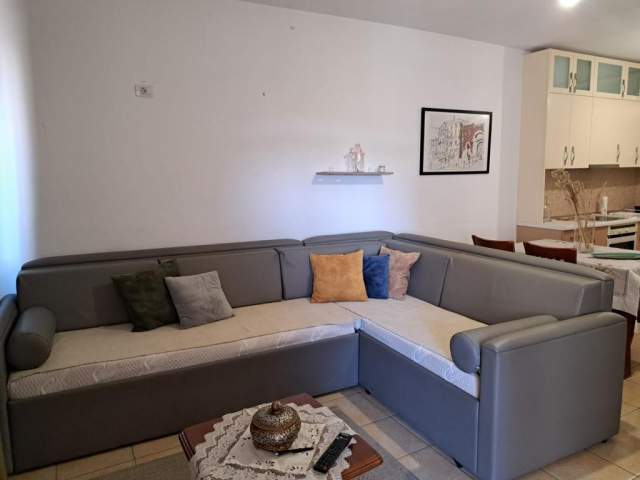 Tirane, jepet me qera apartament 1+1+BLK Kati 3, 71 m² 35.000 Leke