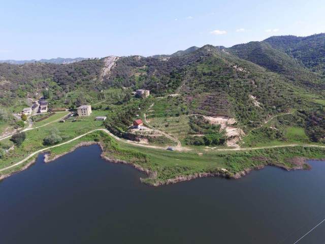 Tirane, shes truall 10.000 m² 450.000  (Rruga Reparti)