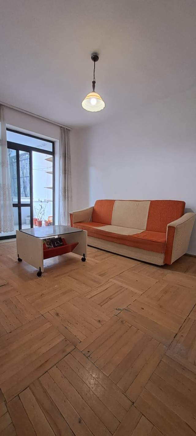 Tirane, jepet me qera apartament 3+1+BLK Kati 4, 85 m² 330 Euro (Rruga Bardhyl)
