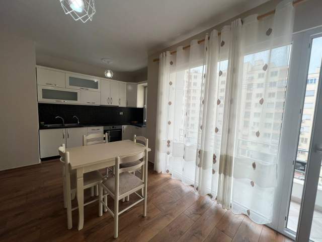 Tirane, jepet me qera apartament 2+1+BLK Kati 4, 90 m² 350 Euro (ASTIR)