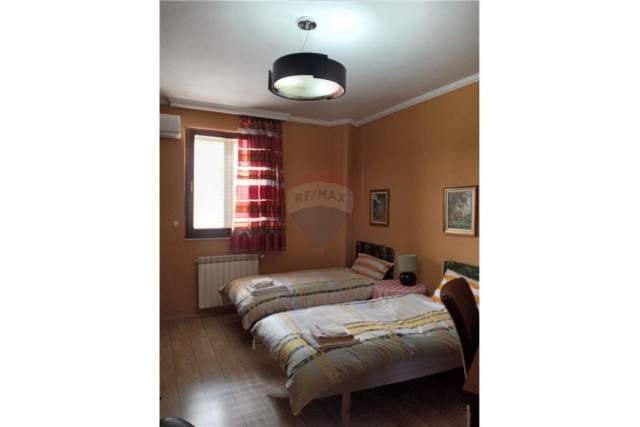 Tirane, jepet me qera 3+1+BLK Kati 4, 150 m² 700 Euro (hoxha tahsim)