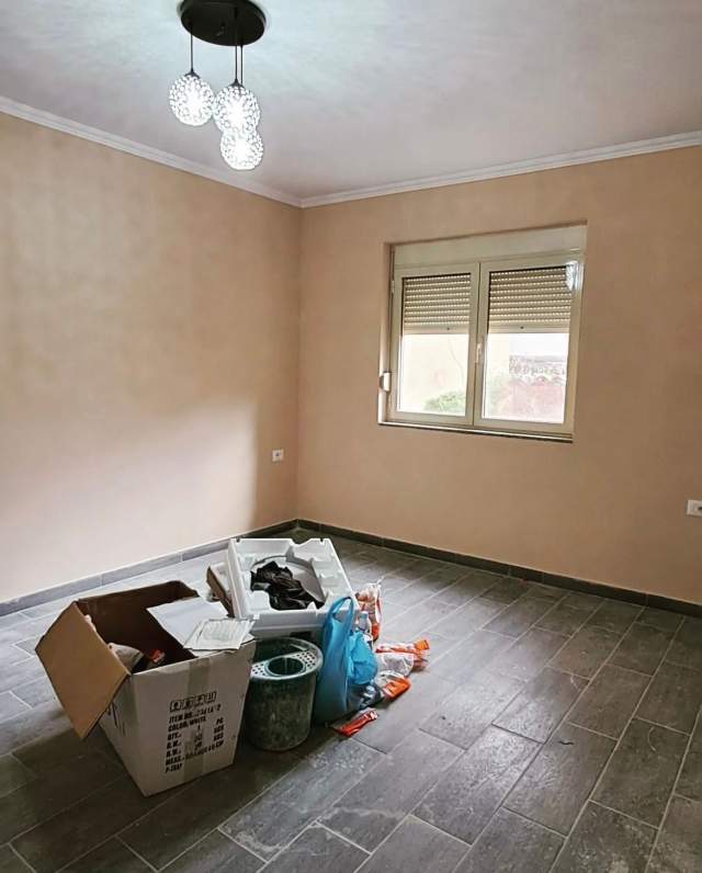 Tirane, jepet me qera apartament 2+1 Kati 4, 80 m² 400 Euro (Feri Xhajko)