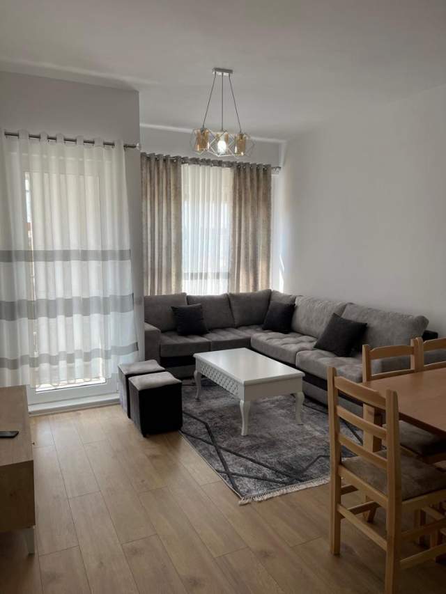 Tirane, jepet me qera apartament 2+1+A+BLK Kati 5, 110 m² 550 Euro