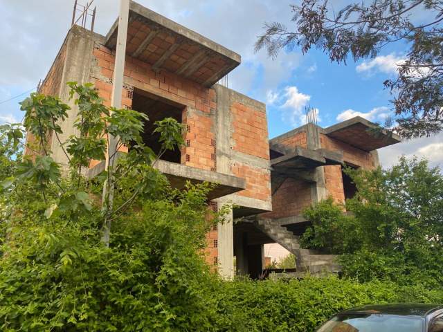 Tirane, shitet shtepi 2 Katshe Kati 0, 216 m² 150.000 Euro (Misto Mame)