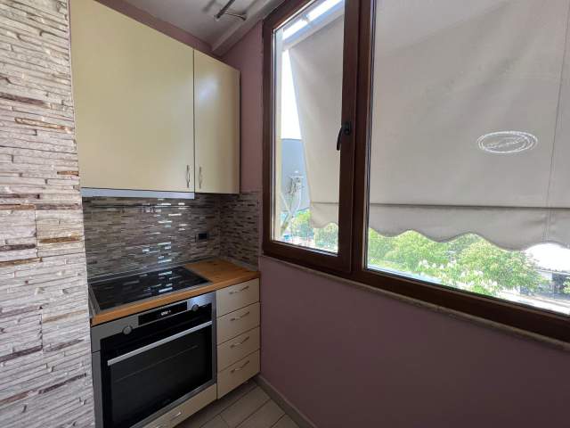 Tirane, jepet me qera apartament Kati 4, 80 m² 500 Euro (21 dhjetori)