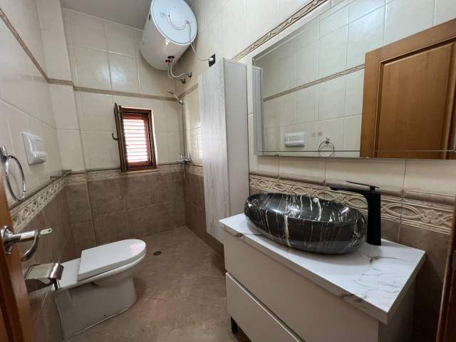Tirane, jepet me qera apartament Kati 4, 80 m² 500 Euro (21 dhjetori)