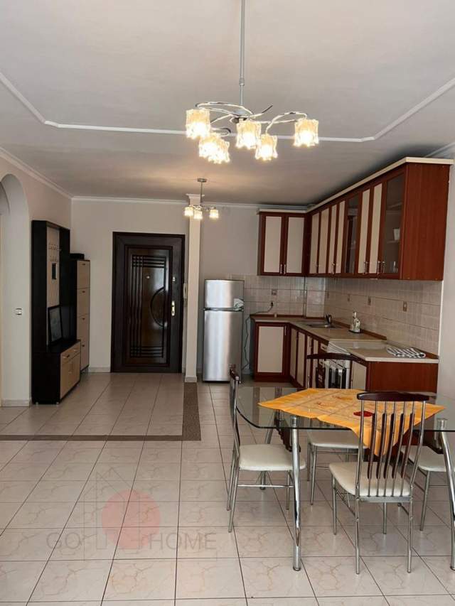 Tirane, jepet me qera apartament 1+1 Kati 2, 67 m² 330 Euro (BLLOKU GINTASH)