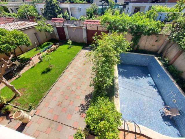 Tirane, jepet me qera Vile 2+1+BLK Kati 2, 130 m² 400 Euro