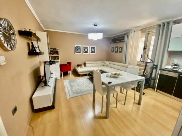 Tirane, shitet apartament 2+1+BLK Kati 3, 82 m² 133.000 Euro (Komuna e Parisit)