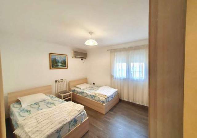 Tirane, jepet me qera apartament 2+1 Kati 8, 120 m² 650 Euro (Rruga Sulejman Delvina)