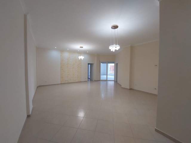 Plazh-Durres, shitet apartament 2+1+A+BLK 195 m² 160.000 Euro