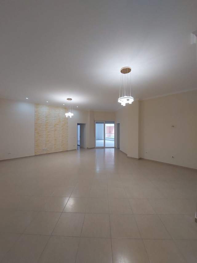 Plazh-Durres, shitet apartament 2+1+A+BLK 195 m² 160.000 Euro