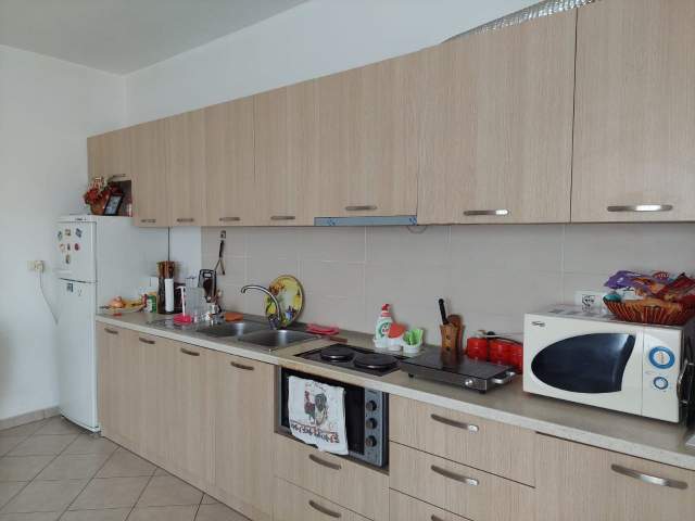 Tirane, jap me qera apartament 70 m² 30.000 Leke (Rruga Muhamed Deliu)