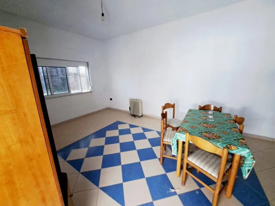 Kavaje, shitet shtepi 3+1+Aneks+Ballkon Kati 2, 262 m² 92.000 € (Lagjia "Sharre",Kavaje)