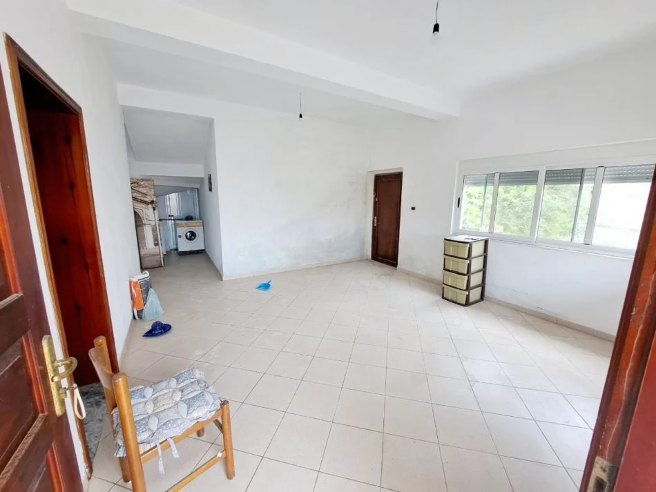 Kavaje, shitet shtepi 3+1+Aneks+Ballkon Kati 2, 262 m² 92.000 € (Lagjia "Sharre",Kavaje)