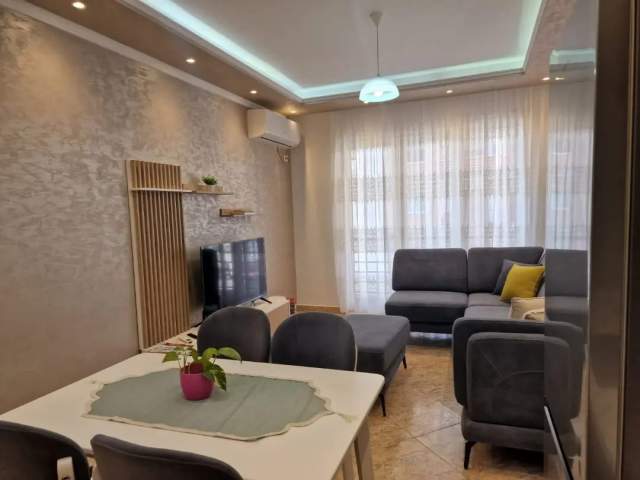 Tirane, jepet me qera apartament 2+1 Kati 6, 110 m² 800 Euro (Don Bosko)